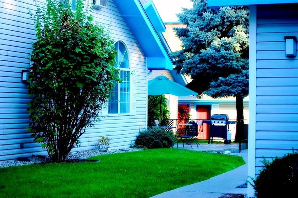 Turning Leaf Townhome Suites Fairwood Room photo