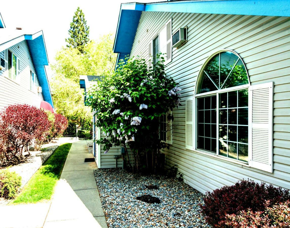 Turning Leaf Townhome Suites Fairwood Exterior photo